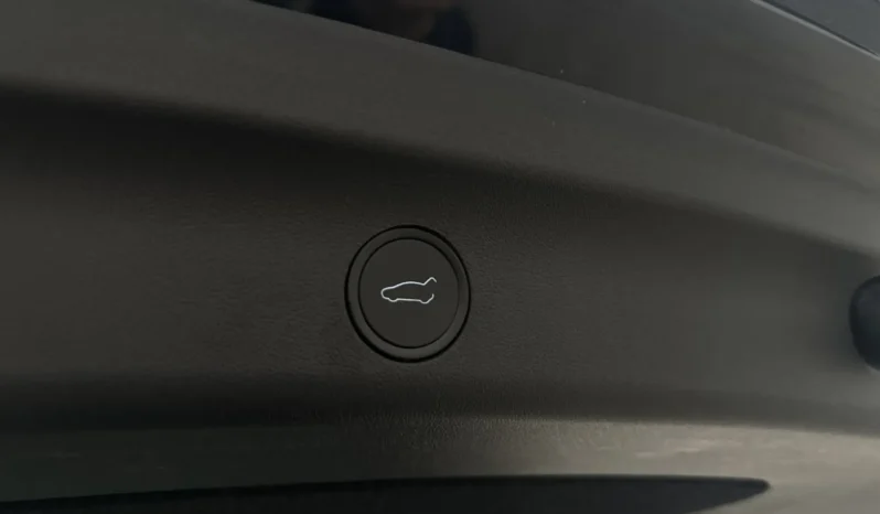 
								2023 Tesla Model Y Autopilot Performance AWD 534 hp Towbar full									