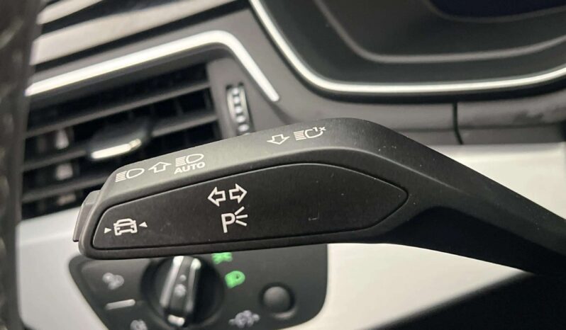 
								2024 Audi A5 40 TDI Quattro S-Line  Sportback Competition Matrix Cockpit full									