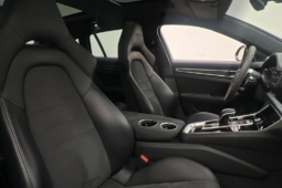 
										2019 Porsche Panamera GTS Sport Turismo PASM 460hp Chrono Pano full									