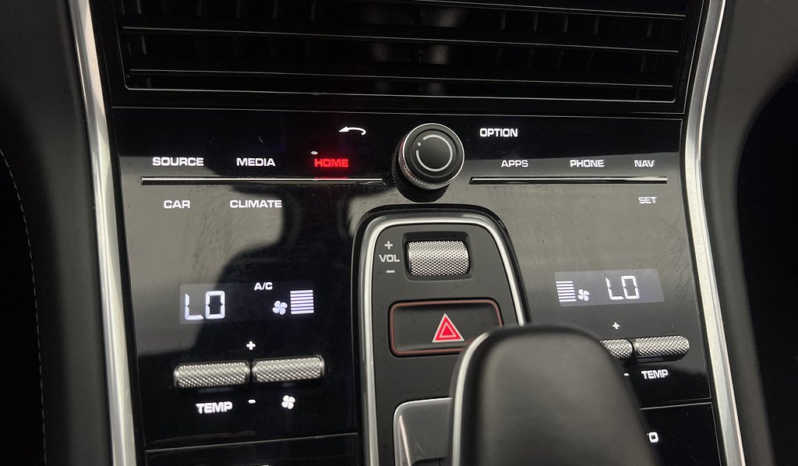
								2019 Porsche Panamera GTS Sport Turismo PASM 460hp Chrono Pano full									