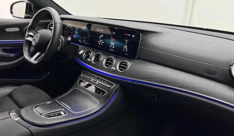 
								2021 Mercedes-Benz E300 T de AMG Line 4Matic 306hp Camera Aux Heater full									
