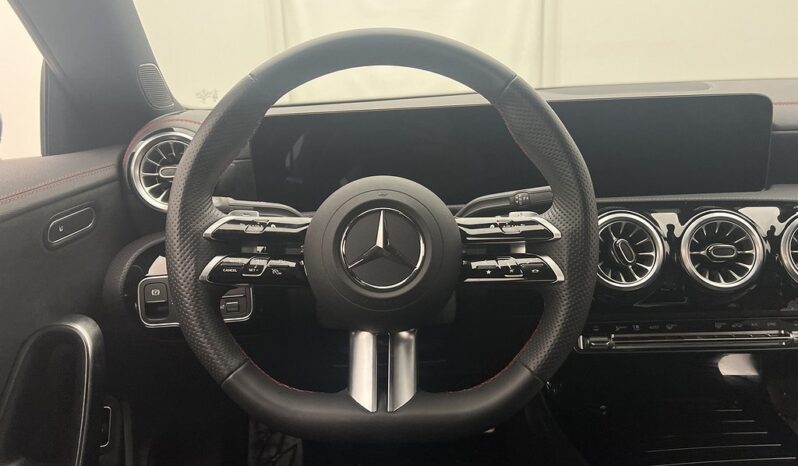 
								2024 Mercedes-Benz CLA 200 AMG Coupé Widescreen Camera Night Package full									