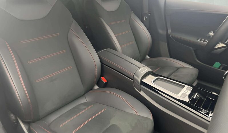 
								2024 Mercedes-Benz CLA 200 AMG Coupé Widescreen Camera Night Package full									
