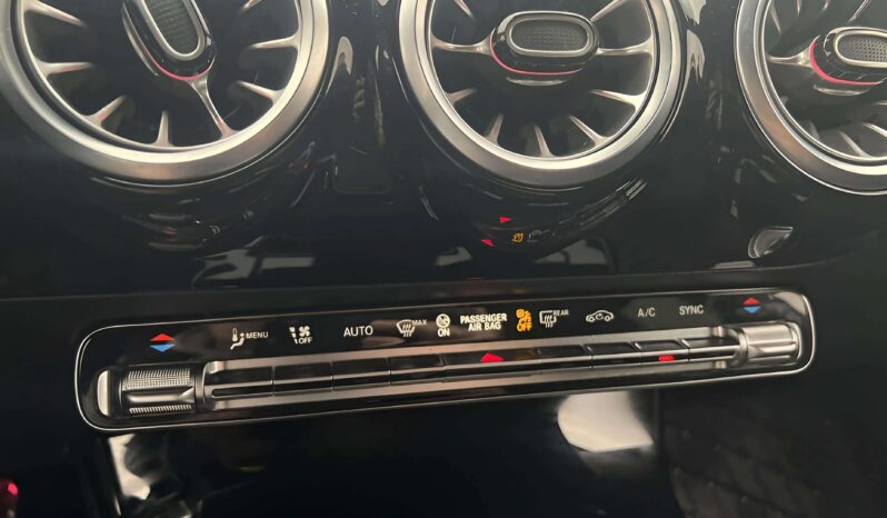 
								2024 Mercedes-Benz CLA 200 AMG Coupé Widescreen Camera Night Package full									