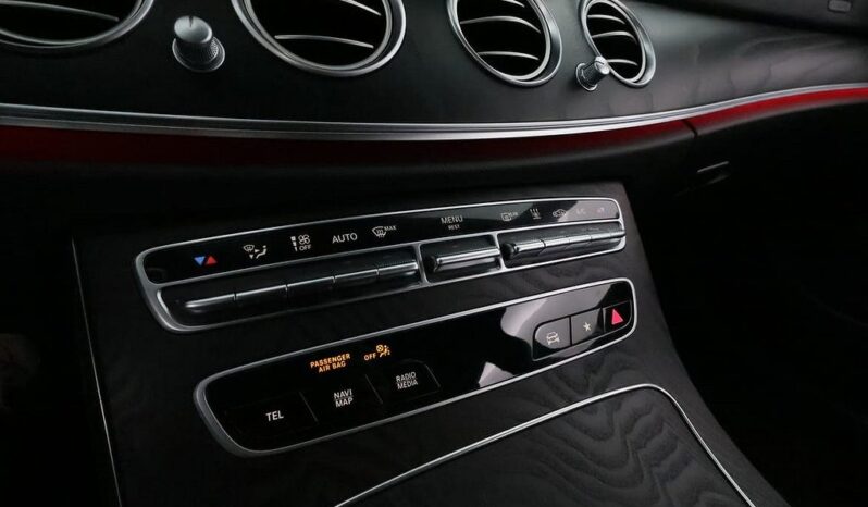 
								2022 Mercedes-Benz E300 de AMG Night Premium Leather AuxHeater full									