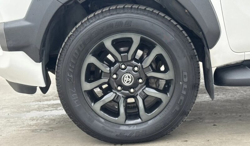 
								2021 Toyota Hilux 2.8 4WD Invincible DiffLock Leather JBL Towbar full									