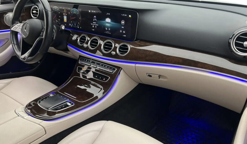 
								2021 Mercedes-Benz E 220 Td 4Matic AMG 194hp Burmester 360° Electric seats full									