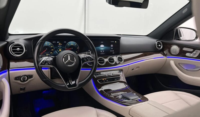 
								2021 Mercedes-Benz E 220 Td 4Matic AMG 194hp Burmester 360° Electric seats full									