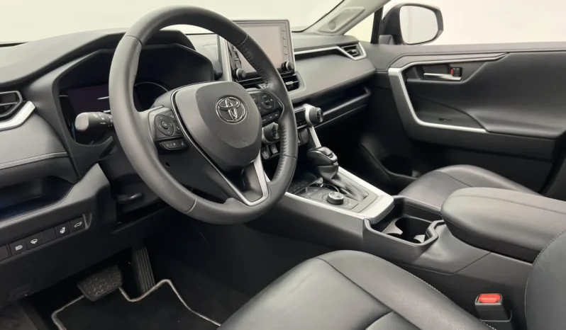 
								2021 Toyota RAV4 Executive Hybrid AWD 222hp JBL Pano Camera Navi full									