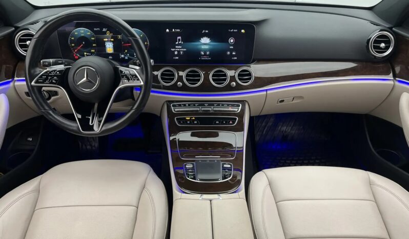 
								2021 Mercedes-Benz E 220 Td 4Matic AMG 194hp Burmester 360° Electric seats full									